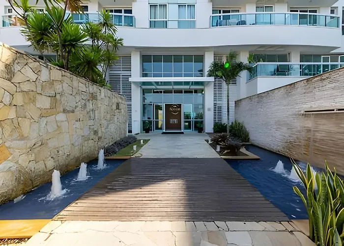 Confortável Flat, Edifício beira-mar com Piscina e hidro